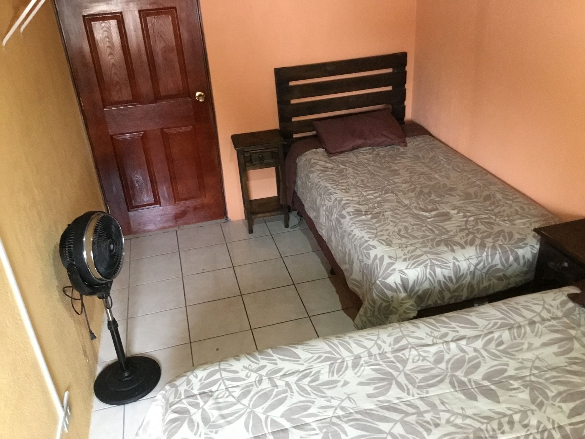Euro Hostal Guatemala City ภายนอก รูปภาพ