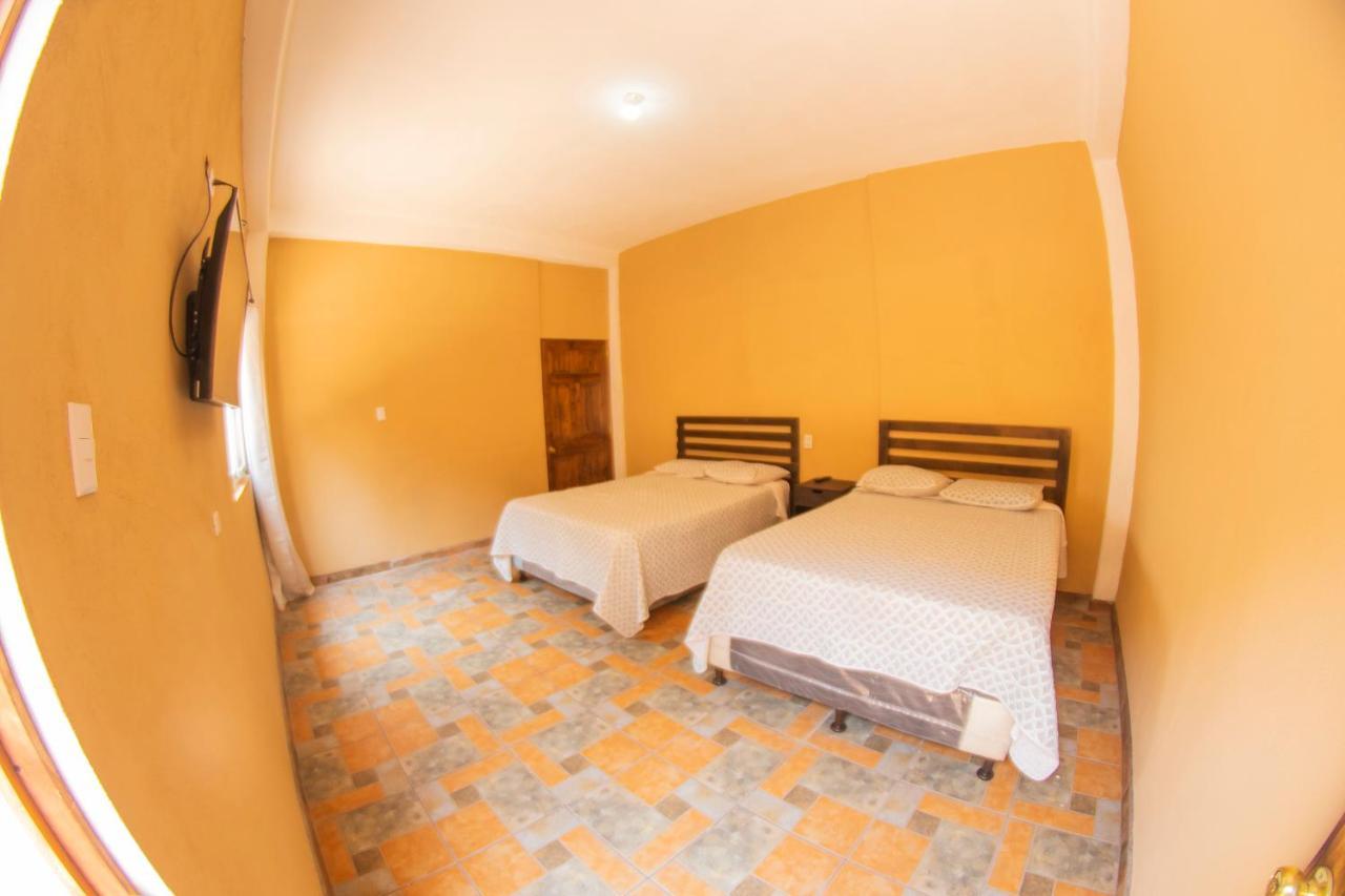 Euro Hostal Guatemala City ภายนอก รูปภาพ