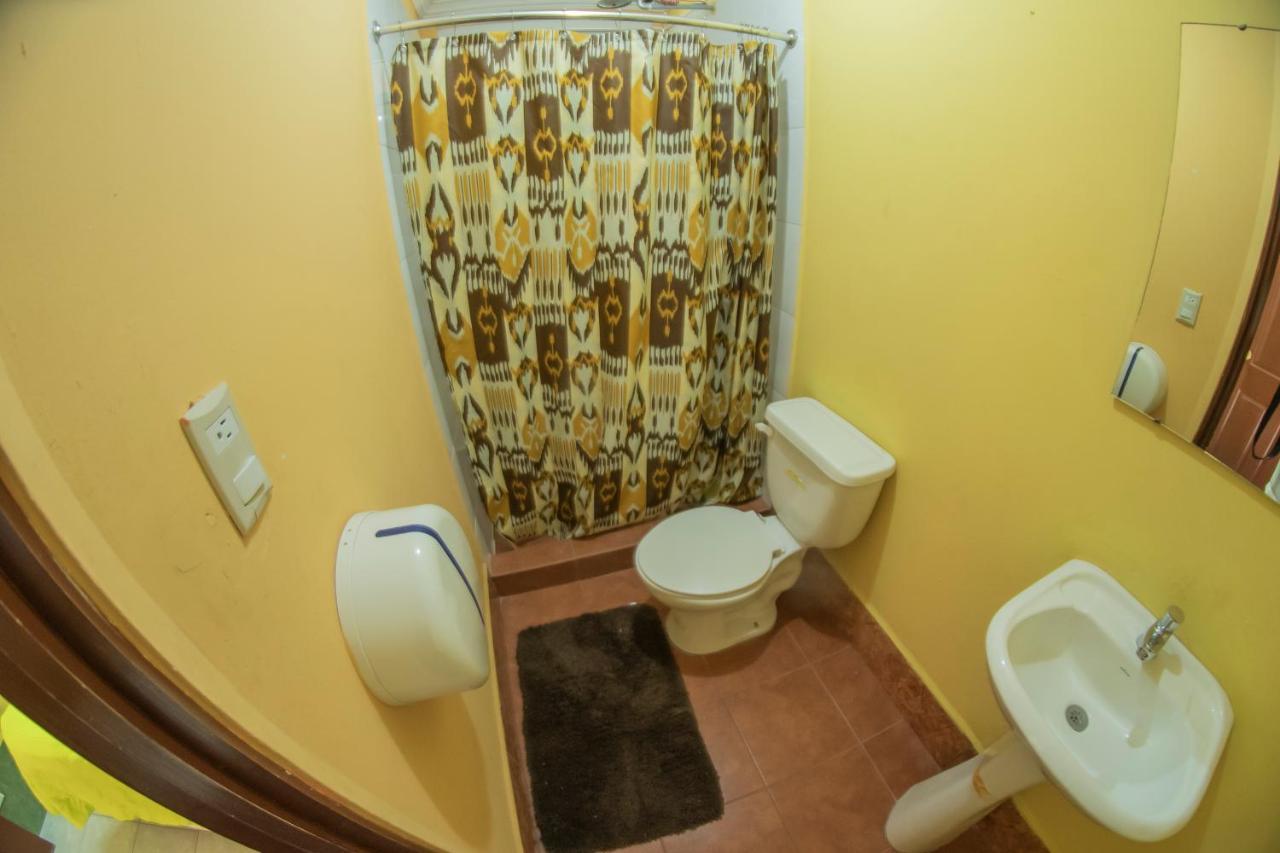 Euro Hostal Guatemala City ภายนอก รูปภาพ