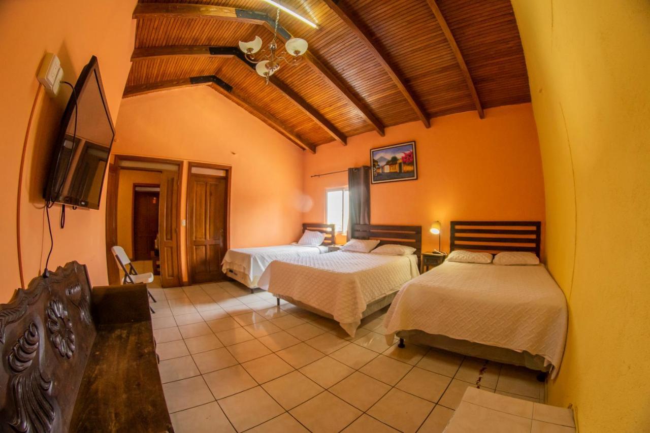 Euro Hostal Guatemala City ภายนอก รูปภาพ