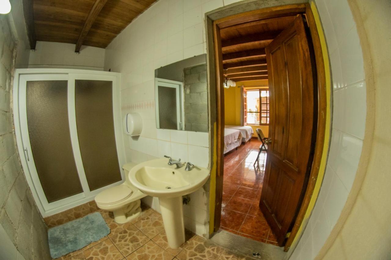 Euro Hostal Guatemala City ภายนอก รูปภาพ